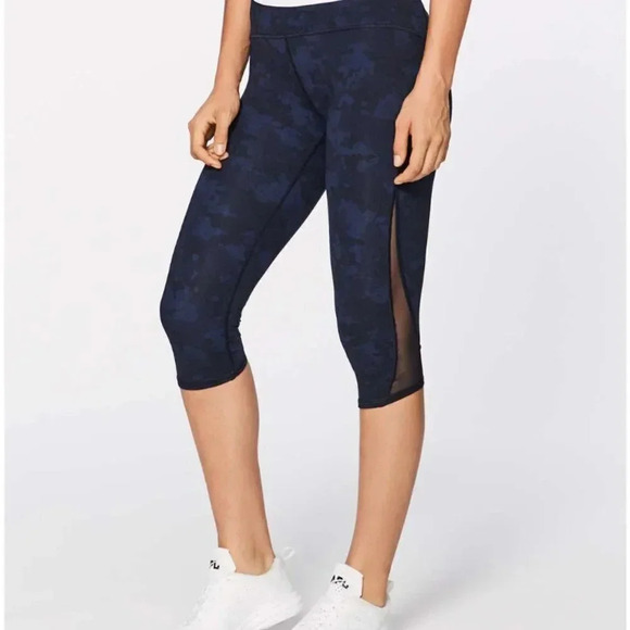 Lululemon Train Times Crop Camouflaged Midnight Navy Black W6AK0S Leggings 6 - Picture 2 of 11